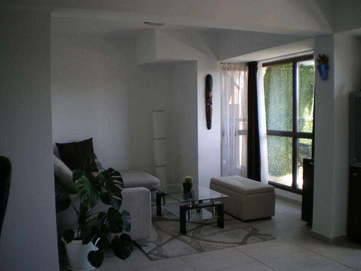 Park View Apartment Plovdiv With Parking Ngoại thất bức ảnh