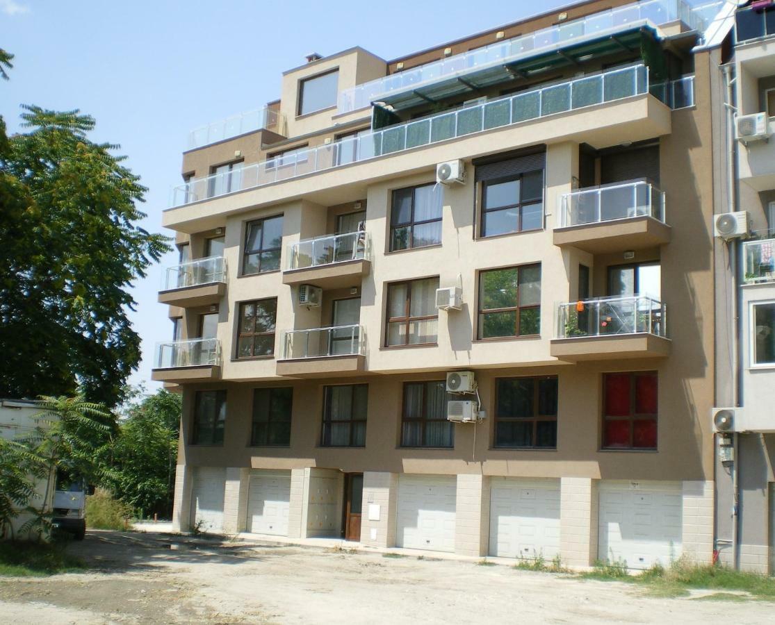 Park View Apartment Plovdiv With Parking Ngoại thất bức ảnh